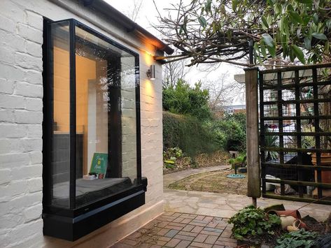 Renovation of an existing Victorian house including a cosy oriel window. Oriel Window Seat Kitchen, Window Extension, Window Folding, Oriel Window, Kitchen Garden Window, Window Seat Kitchen, Victorian Windows, Modern Kitchen Dining, House Move