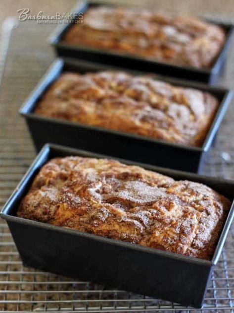 Mini Loaf Pan Recipes, Loaf Pan Recipes, Snickerdoodle Bread, Coffee Tips, Pane Dolce, Mini Loaf Pan, Cinnamon Chips, Mini Loaf, Oreo Dessert