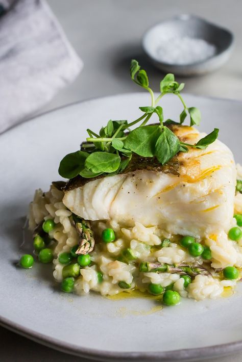 Pea Risotto, Asparagus Risotto, Great British Chefs, Risotto Recipe, Fish Dinner, Risotto Recipes, Fish Dishes, Seafood Dishes, Main Meals