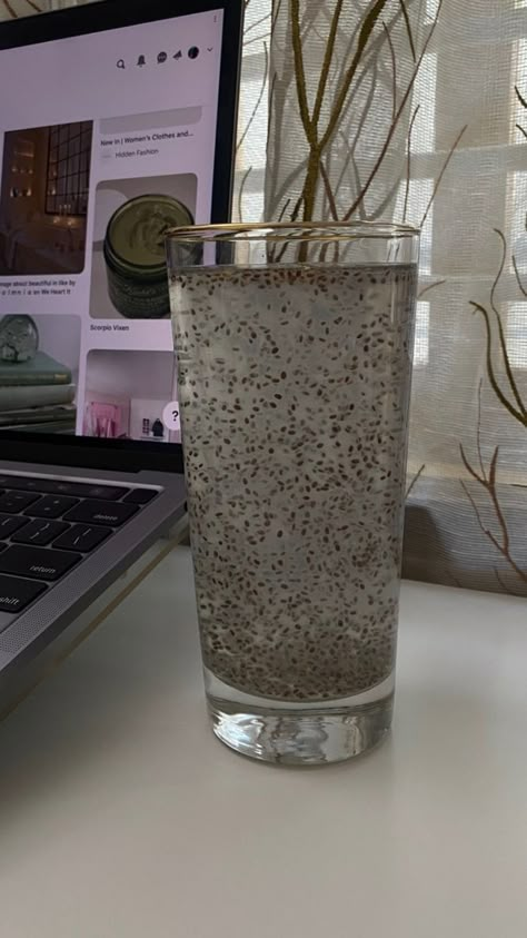 Chia Seed Water Aesthetic, Chia Water Aesthetic, Chia Seeds Aesthetic, Chia Seeds Water, Chia Water, Chia Seed Water, Healthy Food Dishes, Healthy Food Motivation, Healthy Lifestyle Food