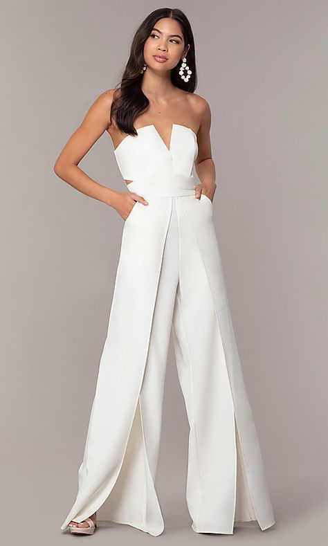 Image of strapless v-neck jumpsuit with wide wrap legs. Style: LUX-LJP3323 Front Image Wedding Jumpsuits, White Jumpsuits, Fancy Jumpsuit, Semi Formal Wedding, Long Jumpsuit, Bridal Jumpsuit, Wedding Jumpsuit, Jumpsuit Elegant, Jumpsuit Pattern