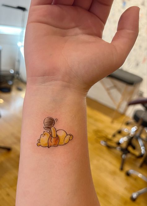 Mother Daughter Winnie The Pooh Tattoos, Pooh Bear Memorial Tattoo, Poo Bear Tattoos, Hunny Pot Winnie The Pooh Tattoo, Peppa Pig Tattoo Ideas, Winnie The Pooh Tattoo Simple, Small Disney Wrist Tattoos, Whitney The Pooh Tattoo, Dainty Winnie The Pooh Tattoo