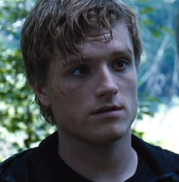 Peeta - Hunger Games arena. Facial cuts after healing gel. Peeta Mellark As A Rock, Peeta Hunger Games Aesthetic, Peeta Mellark Puppy Eyes, Peeta Mellark 1st Movie, Peta Hunger Games Josh Hutcherson, Peeta From The Hunger Games, Peta Malark Hunger Games, Peeta Mellark First Movie, Peta Hungergames