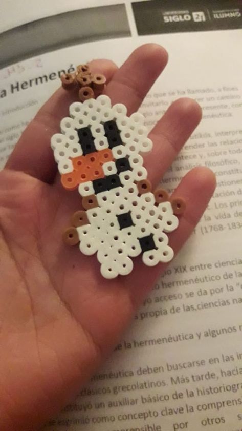 Disney Beads, Melt Beads, Disney Olaf, Easy Perler Bead Patterns, Easy Perler Beads Ideas, Art Perle, Hama Beads Design, Beads Ideas, Melting Beads