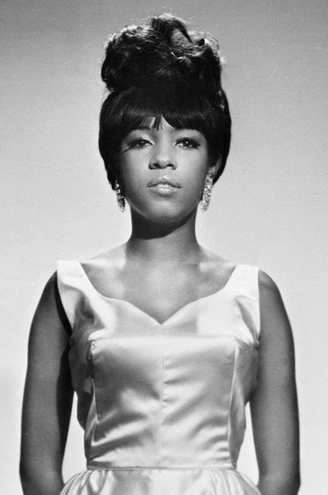 Mary Wilson of the Supremes Diana Ross Supremes, Mary Wilson, The Supremes, Soul Singers, Vintage Black Glamour, Music Images, Black Music, Diana Ross, Women Art