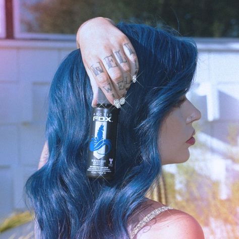 Vegan + Cruelty-Free Color on Instagram: “Get your new favorite denim with Blue Jean Baby! Click the link in our bio to grab it! 🤳👖 ⁣ #arcticfoxhaircolor #afbluejeanbaby #bluehair…” Arctic Fox Blue, Short Blue Hair, Fox Hair Color, Arctic Fox Hair Color, Fox Hair, Black Hair Balayage, Dark Blue Hair, Straight Black Hair, Red Brown Hair