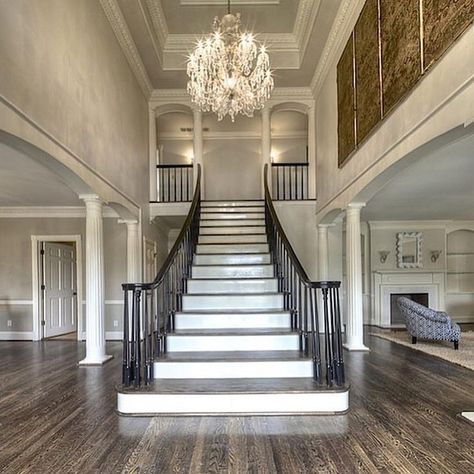 Gorgeous staircase. Talk about a first impression! #homedecor #design #homedecorinspo #decoratingtips #dreamhome #home #entryway #foyer #homedesigninspiration #staircase Stairs Design Interior, Grand Foyer, Décor Boho, Grand Staircase, Décor Diy, House Goals, Staircase Design, Boho Home, Stairs Design