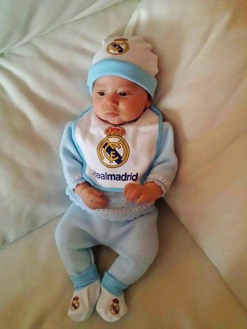 arr:*:*:*:* Baby Shark Song Youtube, Madrid Outfits, Real Madrid Video, Ronaldo Real Madrid, Real Madrid Football, Real Madrid Wallpapers, Ronaldo Real, Best Poses For Pictures