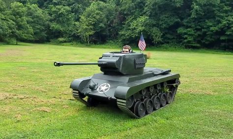 High School Student Builds a Drivable 40% Scale WWII Era M26 Pershing Tank M26 Pershing, Toy Tanks, Amazing Science Experiments, Homemade Go Kart, Tiny Tank, Diy Tank, Tractor Accessories, Lego Batman, Hot Wheels Cars