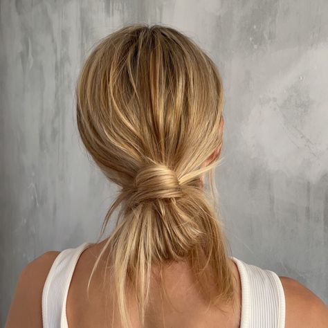 Cute Quick And Easy Hairstyles, Beachy Updo, Twisty Hairstyles, Textured Bun, Easy Braided Updo, Easy Work Hairstyles, Surf Spray, Wedding Hair Makeup, Simple Prom Hair