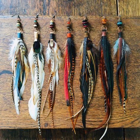 Feather Gift Ideas, Native American Feather Earrings, Seed Bead Feather Earrings Tutorial, Real Feather Earrings, Feather Earrings Diy How To Make, Feather And Leather Earrings, How To Make Feather Earrings, Boho Feather Earrings, Things To Do With Feathers