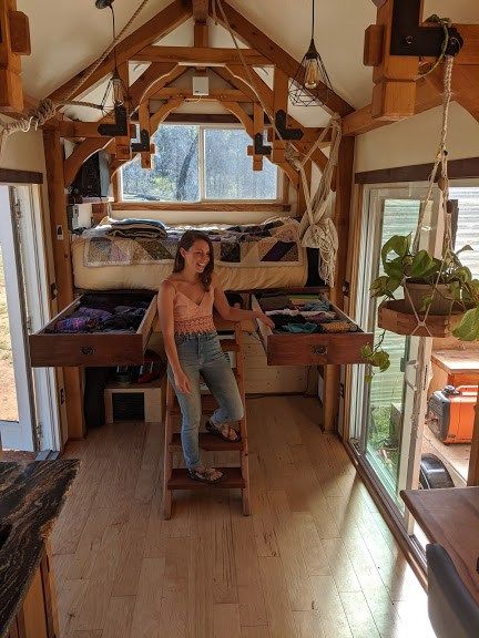 Upcycled Tiny House Ideas, Tiny House Trailer Design, Living In A Greenhouse Tiny House, Tiny House Tricks, Building A Tiny Home On A Trailer, Magical Tiny House, Tiny House Camper Diy, Budget Tiny House Diy, Tiny House Roof Styles