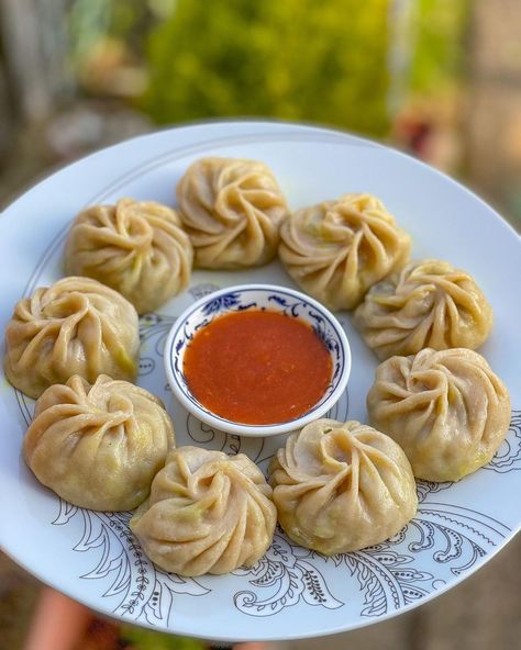 Chicken Momos Photography, Momo Food Photography, Momos Photo, Momos Picture, Momos Aesthetic, Momo Photography, Homemade Momos, Nepali Momo, Momo Food