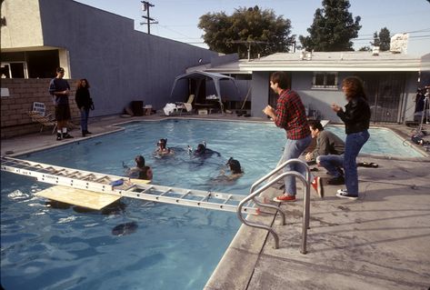 Inside Nirvana’s ‘Nevermind’ Pool Party, 25 Years Later – Rolling Stone Nevermind Nirvana, 25 Years Later, Nirvana Nevermind, Foo Fighters Nirvana, Krist Novoselić, Punk Rocks, Photo Scan, Underwater Photos, Rock N’roll