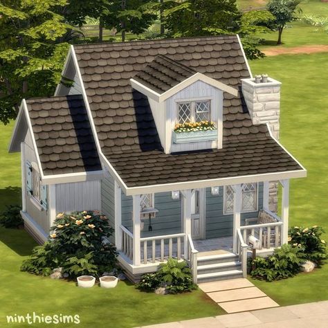 Sims House Reference, Sims 4 Small House Exterior, Sims 1 Story House, Sims 4 Small Home Layout, Tiny House Design Sims 4, Small Coquette House Exterior, Aesthetic Suburban House Exterior, Sims Style Ideas, Starter Sims House