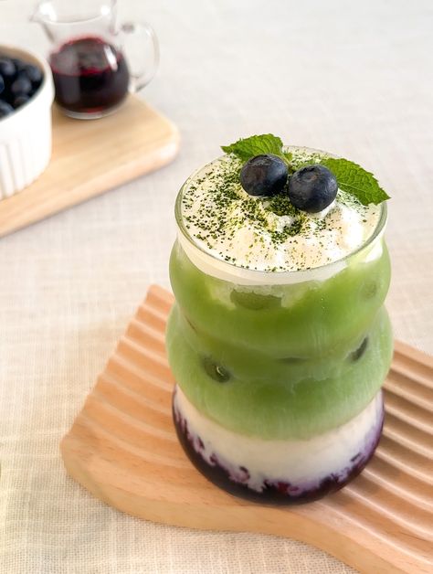 Blueberry Latte, Matcha Blueberry, Homemade Blueberry Syrup, Kawaii Kitchen, Matcha Tea Powder, Blueberry Syrup, Iced Matcha, Strawberry Fruit, Matcha Powder