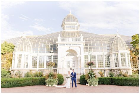 10 of the Best Columbus, Ohio Wedding Venues - Starling Studio Wedding Venues Cincinnati Ohio, Wedding Venues In Ohio, Franklin Park Conservatory Wedding, Columbus Ohio Wedding Venues, Columbus Museum Of Art, Popup Wedding, Columbus Wedding Venues, Indian Wedding Venue, Summer Wedding Venues