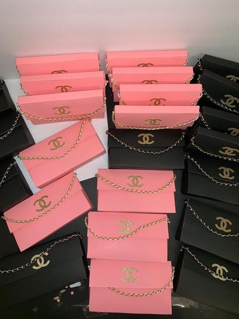 We can create most custom favor bag ideas for your party Favor Bag Ideas, Chanel Baby Shower, Chanel Birthday Party, Chanel Birthday, Chanel Party, Custom Purses, Fantasy Decor, Birthday Fashion, Paris Party