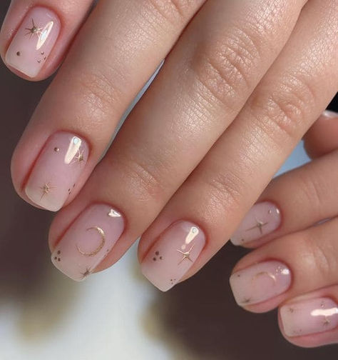 classy gold nails: stars and moon Classy Gold Nails, February Nail Designs, Toe Nail Art Designs, Winter Glam, Foot Nail, Nail Designs Pictures, February Nails, Subtle Nails, With Nails