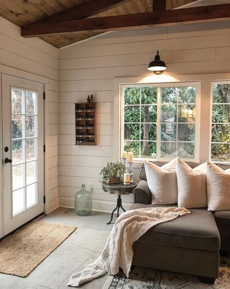 Modern Farmhouse Sunroom, Farmhouse Sunroom, Interior Detailing, Sunroom Addition, Shiplap Walls, Sofa Blue, Farmhouse Living Room Decor Ideas, Ship Lap, Rustic Farmhouse Living Room