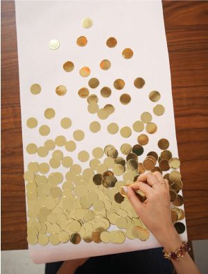 Diy Wedding Aisle Runner, Diy Gold Decor, Décoration Baby Shower, Confetti Table, Table Runner Diy, Diy Confetti, Aisle Runner Wedding, Canvas For Beginners, Gold Holiday