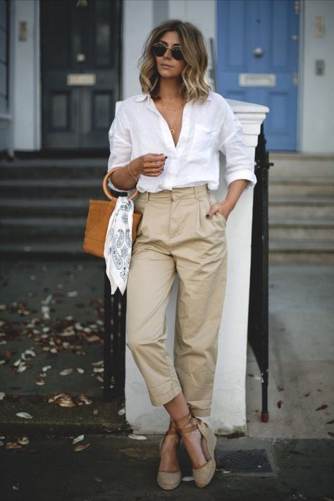 french style espadrilles summer casual fashion Stile Casual Chic, Linen Pants Outfit, Mode Casual, Fashion Mistakes, Inspired Outfits, 가을 패션, Looks Style, Street Chic, Outfit Casual