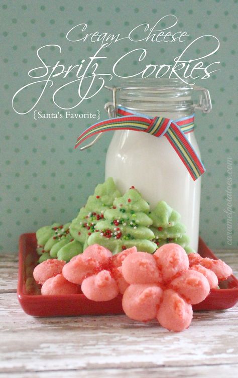 Cream Cheese Spritz Cookies - seriously the best ever! Cream Cheese Spritz, Holiday Cookies Thanksgiving, Cream Cheese Spritz Cookies, Cookie Press Recipes, Holiday Cookies Decorated, Easy Holiday Cookies, Holiday Cookies Christmas, Spritz Cookies, Christmas Cookie Exchange