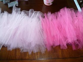 Tutu Centerpieces Diy, Tulle Centerpiece, Tulle Christmas Trees, Tutu Centerpieces, Tulle Balloons, Octonauts Birthday Party, Tutu Birthday Party, Tulle Crafts, Tutu Tutorial