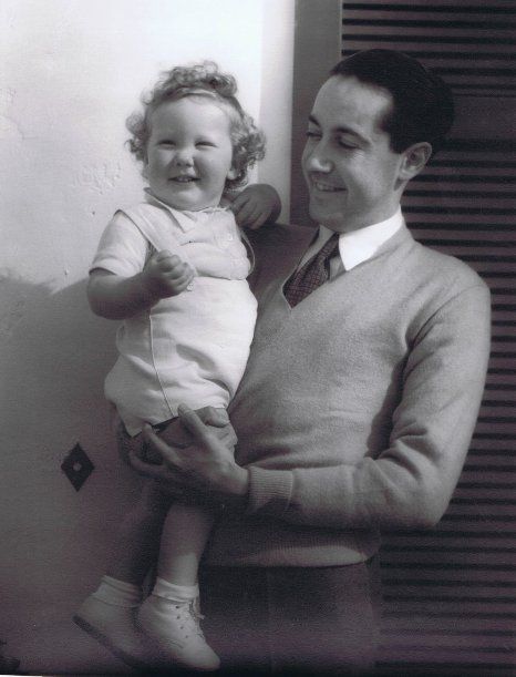 WallaceReid* on Twitter: "By George Hurrell Irving Thalberg and son Irving Thalberg Jr and he'd never get to know his father https://t.co/hYB3aegzv5" Irving Thalberg, George Hurrell, Norma Shearer, Grace Slick, Talking Picture, Celebrity Families, Hollywood Icons, Hollywood Legends, Performance Artist