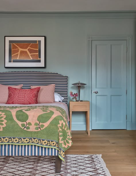 Scandi Maximalism, Kate Guinness, Kensington House, Cottage Chairs, Scandi Japandi, Room Vibes, Perfect Paint Color, Up House, Modern Bedroom Design