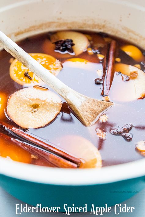 This elderflower spiced apple cider is so good! Alcoholic and non alcoholic versions included- love the blue aluminum Dutch oven and mulling spices from @worldmarket ! #worldmarkettribe Non Alcoholic Recipes, Spiced Wine Recipe, Mulled White Wine, Alcoholic Recipes, Christmas Cocktails Easy, Nibbles For Party, Mulled Wine Recipe, Wine Recipe, Spiced Wine