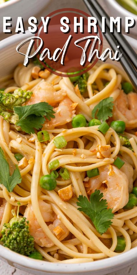 Bold, flavorful, and packed with a nutty punch and just a kick of spice, Shrimp Pad Thai is one of the most popular Thai dishes around for a delicious reason. Shrimp Pad Thai Recipe, Hmr Recipes, Popular Thai Dishes, Summer Shrimp Recipes, Shrimp Pad Thai, Tasty Thai, Shrimp Soup, Pad Thai Recipe, Easy Shrimp