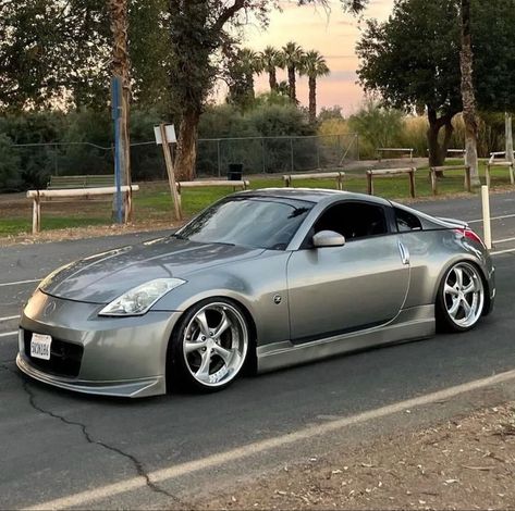 Nissan 350z Custom, Nissan Z Series, Kereta Sport, Slammed Cars, Nissan Nismo, Tesla Roadster, Pimped Out Cars, Best Jdm Cars, Drifting Cars