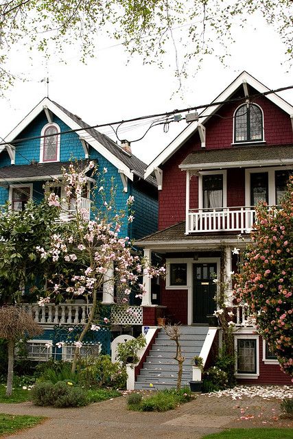 Kitsilano, Vancouver . I love these houses! They are on my old street. I always admired them. Kitsilano Vancouver, Mountain Home Design, Vancouver Architecture, Vancouver House, Canada House, Beautiful Canada, Vancouver Bc Canada, Nice Places, The Lane