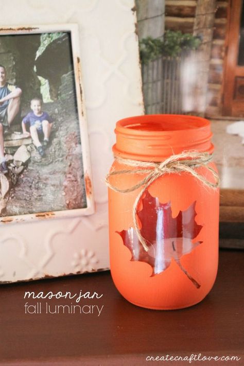 Cute and easy Mason Jar Fall Luminary - tutorial at createcraftlove.com! Fall Mason Jar Crafts, Turkey Door, Fall Jars, Diy Turkey, Fall Mason Jars, Thanksgiving Activities For Kids, Mason Jar Projects, Thanksgiving Decorations Diy, Easy Turkey