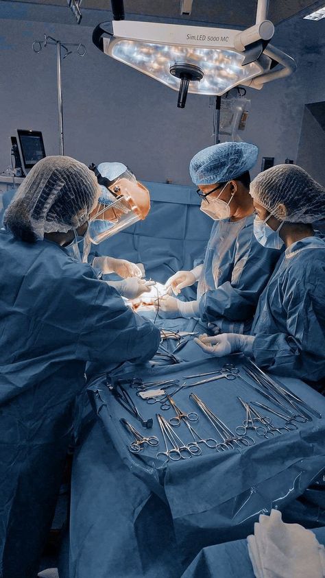 Surgical Nursing Aesthetic, Black Female Surgeon Aesthetic, Neurology Aesthetic Wallpaper, Medical Intern Aesthetic, Cardio Thoracic Surgery Aesthetic, General Surgery Aesthetic, Orthopedic Surgeon Aesthetic, Neurosurgeon Motivation, Med Life Aesthetic