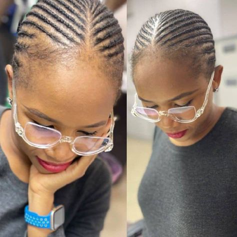 Corn Rows Natural Hair No Weave, Wig Lines Cornrows, Hairline Protective Hairstyles, Small Cornrows On Natural Hair, Simple Lines Hairstyles, Pushback Cornrows, Plain Cornrows On Natural Hair, Middle Part Cornrows, Straight Back Cornrows Natural Hair