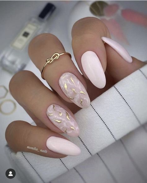 Designs For Almond Shaped Nails, Nails Paint, Almond Shaped Nails, Chic Nail Designs, Unghie Sfumate, Nail Color Trends, Shaped Nails, Modern Nails, Glamour Nails