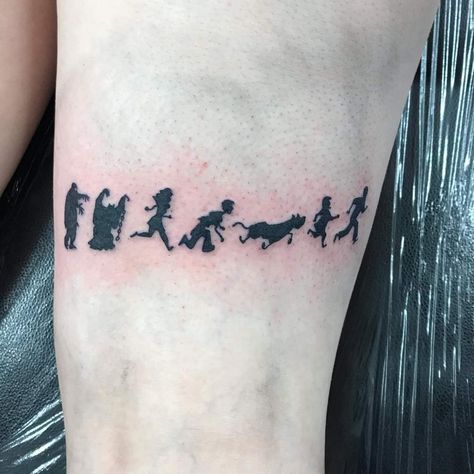 Cute Scooby Doo Tattoo, Scooby Doo Flash Tattoo, Scooby Doo Tattoo Ideas, Scooby Doo Tattoo, Fall Tattoos, Women's Tattoos, Cartoon Tattoo Ideas, Animated Shows, Traditional Tattoo Inspiration