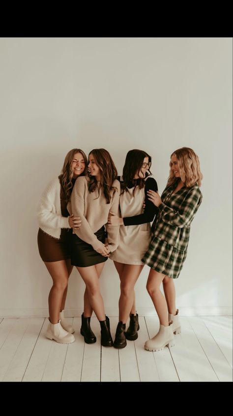 Salon Group Photoshoot Ideas, Friendsgiving Photoshoot, Salon Group Photoshoot, Salon Team Photoshoot, Boutique Photoshoot Ideas, Group Photoshoot Ideas, Boutique Photoshoot, Salon Photoshoot, 2024 Photoshoot