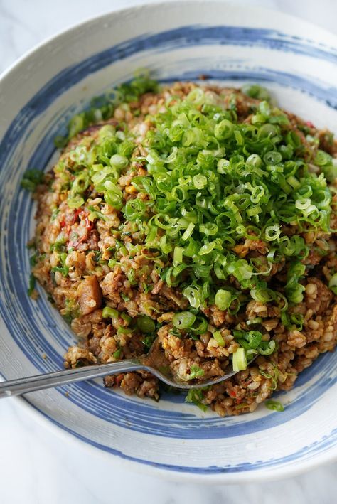 Ginger Fried Rice Recipe, Crab Fries, Ginger Chicken, Chicken Fried Rice, Dinner Sides, Green Onion, Frozen Meals, Asian Dishes, Perfect Food