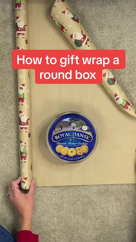 LENNIA “Folding Queen 👑” on TikTok Wrap Jewelry Gift, How To Wrap A Rug For A Gift, Wrapping A Round Tin, How To Wrap A Round Tin, Gift Wrap Round Objects, How To Wrap A Cylinder Shaped Gift, How To Wrap A Shirt In Wrapping Paper, Wrapping Circle Gift, Wrapping Cylindrical Gifts