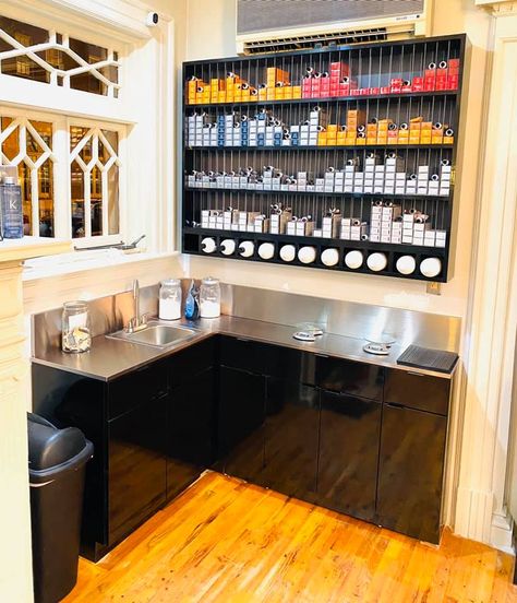 Backbar Shelving Salon, Diy Color Bar Salon Ideas, Salon Color Bar Ideas Small Spaces, Salon Shampoo Bar, Hair Salon Shampoo Area Ideas, Salon Suite Layout, Salon Back Bar, Backbar Ideas, Color Bar Salon Ideas Small Spaces