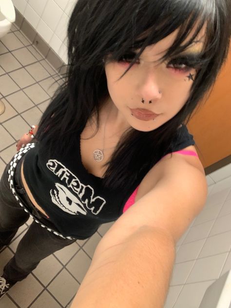 Scene Girl Makeup, Scene Kid Makeup, Scene Makeup Looks, Emo Girl Makeup, Grungy Makeup, Makup Looks, Scene Makeup, Emo Scene Hair, Scene Girl