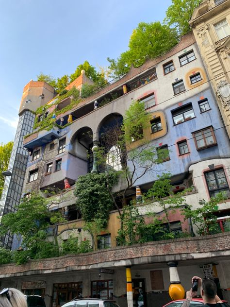 a colorful house in vienna austria Vienna Austria Summer, Vienna Austria Aesthetic, Vienna Neighborhoods, Vienna Best Places, Vienna Asthetic, Vienna Aesthetic, Vienna Trip, Vienna House, Vienna Buildings