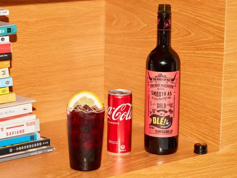 Discover Kalimotxo (Calimocho), a Spanish drink with a unique blend of red wine & coke. Try this refreshing summer cocktail at home with a simple recipe from Dan's Daily & shop all the ingredients you need to make this budget friendly cocktail from Dan's online or in store at great deals. Coke Recipes, Wine Drop, Sparkling Red Wine, Semillon, Refreshing Summer Cocktails, Wine Expert, Summer Cocktail, Easy Cocktails, Summer Refreshments