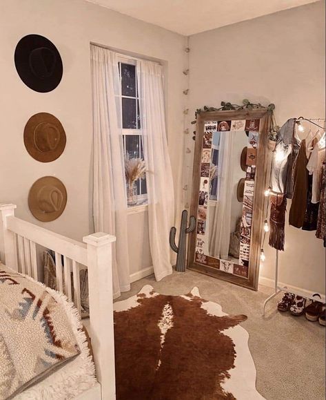 Western Bedrooms For Small Rooms, Country Themed Room Bedrooms, Western Themed Bedroom Modern, Boho Country Decor Bedroom, Cowhide Rug On Wall Master Bedrooms, Bedroom Ideas Western Boho, Brown Cow Print Bedroom Ideas, Western Aesthetic Room Ideas, Cowgirl Room Ideas Modern