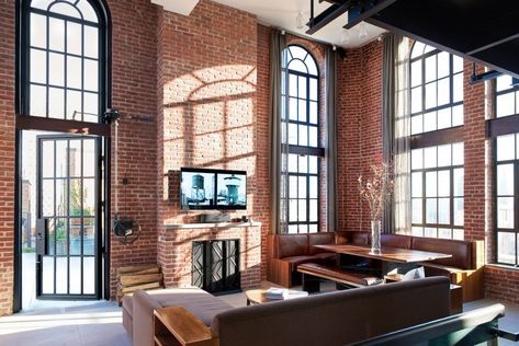 NYC Water Tower Apartment - Penthouse Tour | COCOCOZY Penthouse Apartment Nyc, Upper East Side Penthouse, Modern Penthouse Apartment, Apartment Decorating For Couples, Loft Penthouse, Olson Kundig, Modern Penthouse, Tower Apartment, New York Penthouse