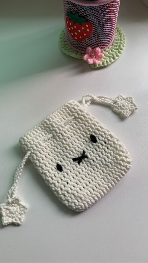 Miffy Pouch, Crochet Inspo, Crochet Stuff, Crochet Projects, Amigurumi, Pouch, I Want, Crochet