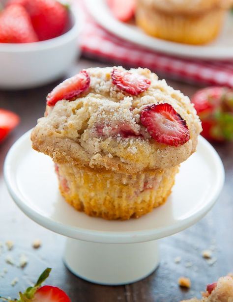 Strawberry Streusel Muffins, Strawberry Crumb Cake, Strawberry Muffin Recipe, Strawberry Streusel, Fresh Strawberry Muffins, Good Morning And Happy Sunday, Strawberry Muffin, Crumb Cake Muffins, Strawberry Muffin Recipes